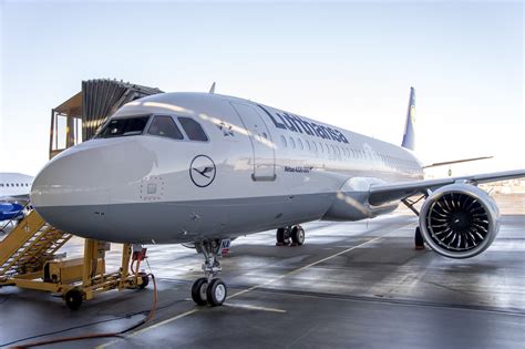 Airbus Delivers First A320neo To Launch Customer Lufthansa Bangalore