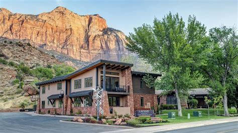 The Best Luxury Hotels Near Zion National Park Utah