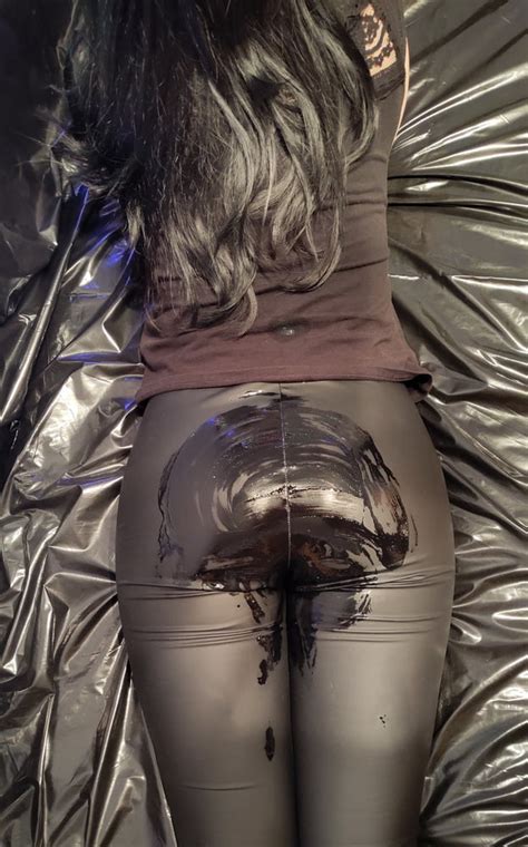 shiny cum on ass in matte leather leggings 3 pics xhamster