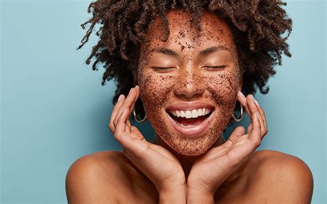 8 Benefits Of Facial Scrubs And How To Use Them Right Skinkraft
