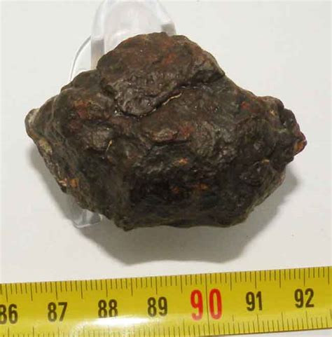 Meteorite Dhofar Non Classée 7025 Grs 016