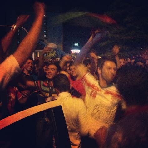 خبرآنلاین تصاویری از شادمانی مردم بعد از بازی ایران و آرژانتین در شبکه‌های اجتماعی