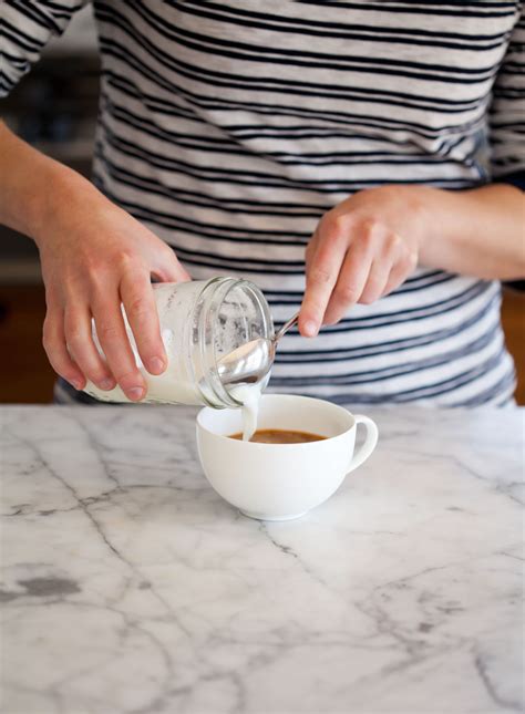 Today chloe is going to be showing you how you can make a really decent mock flat white at home without using a coffee machine.the coffee used: How To Make a Latte at Home Without an Espresso Machine ...