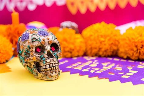 Gaceta Sincretismo en tradición de color Día de Muertos en México