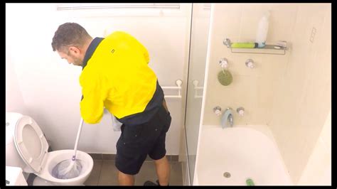 How To Clear A Blocked Toilet Without A Plunger Youtube