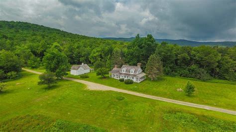 This Vermont Farmhouse Just Went On The Market And We Want To Move In Asap