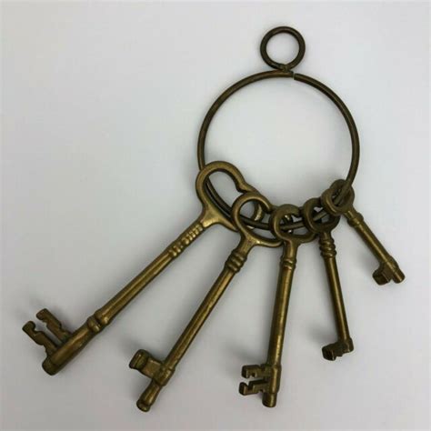 Vintage Set Of 5 Large Brass Keys On Ring Ebay