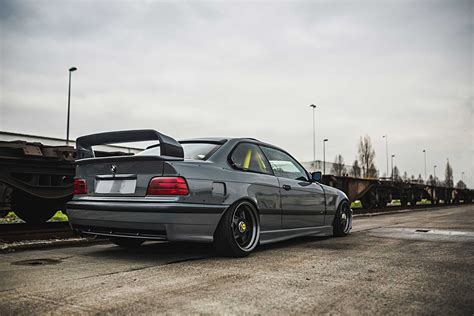 1992 BMW 320i - Too Nice To Drift