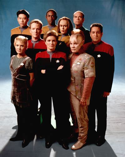 Star Trek Voyager Cast Photo