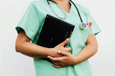 How To Find The Best Traveling Nurse Jobs