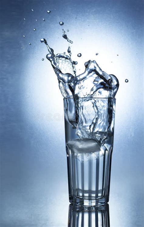 Splashing Water Of Ice In A Cool Glass Of Water Stock Image Image Of Cool Clean 88759067