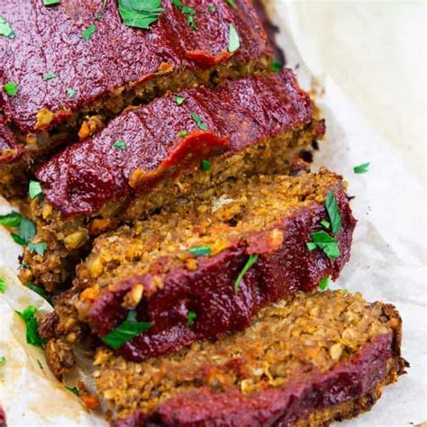 As the meatloaf cooks, the fat cooks out and makes a greasy mess. Vegan Meatloaf | Vegan meatloaf, Meatloaf, Low calorie vegan