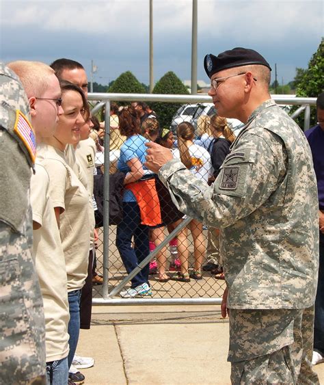Us Army 2nd Recruiting Brigade Commander Shares Career Les Flickr