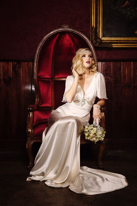 glamorous old hollywood inspired bridal fashion from cathleen jia just a few modifications old