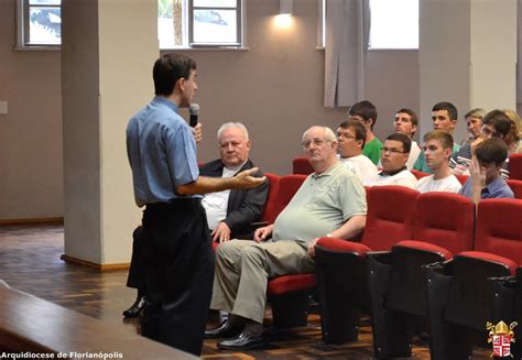 Todos Os Seminaristas Juntos Para A Abertura Do Ano Formativo