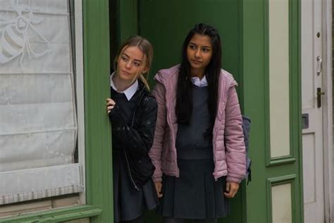 Millie gibson, cunoscut(ă) pentru jamie johnson. Coronation Street spoilers - who is Kelly Neelan again?