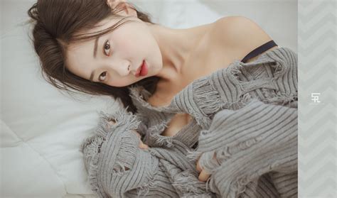 Shin Jae Eun Hot