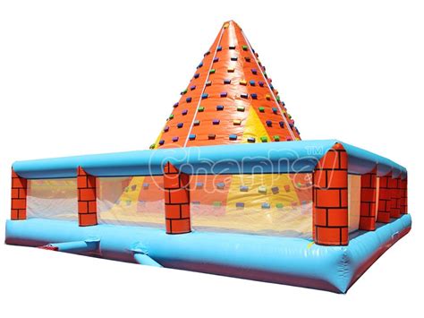 Muro De Escalada Inflable Pirámide Channal Inflatables