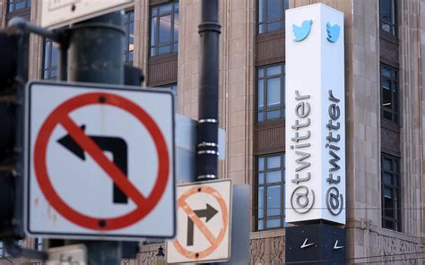 Cyber Leaders Mock Twitter Decision To Yank 2fa For Non Subscribers