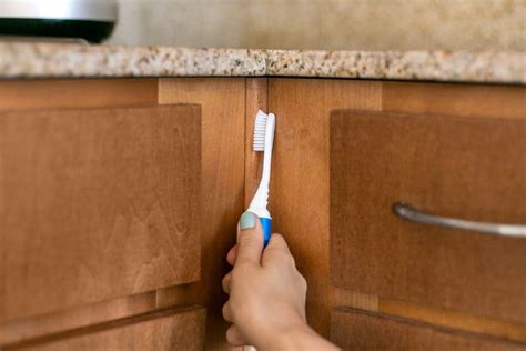 You can use liquid dish soap such as dawn, simple green, m1 liquid deglosser, tsp, or you can use a product called krud kutter. How To Clean Wood Kitchen Cabinets (and the Best Cleaner for the Job) (With images) | Cleaning ...
