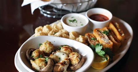 Olive garden catering menu includes everything from appetizers to desserts so it is perfect for weddings, anniversaries, family reunions, and other if you are looking to impress your guests with fine italian food then olive garden is perfect catering option for you! Olive Garden Menu with Prices in 2020 - Food Menu Prices