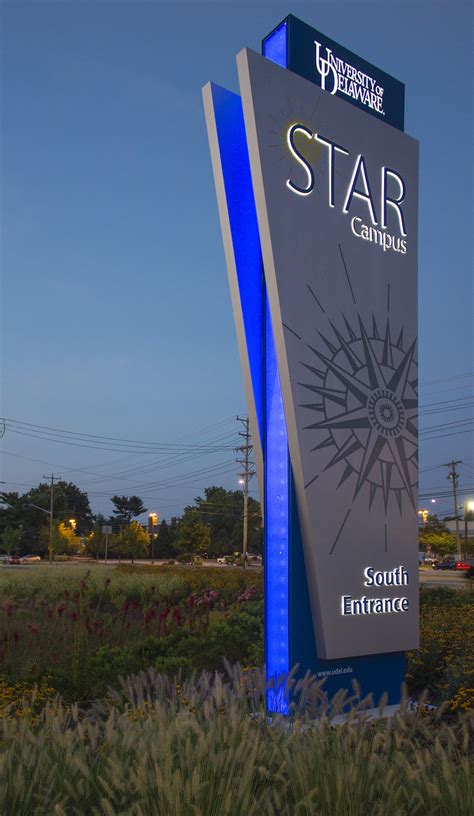 Edge Illuminated Star Technology Campus Entrance Pylon Sign Design By