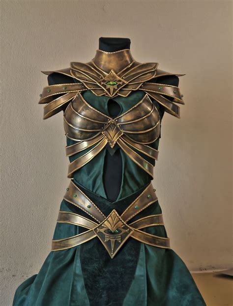 Interesting Armor Ideas Fantasy Clothing Fantasy Dress Female Armor