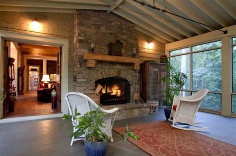 30 Delightful And Intimate Three Season Screened Porch Ideas House