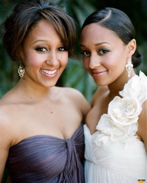 love the pulled back hairstyle on tia celebrities celebrity weddings tamera mowry
