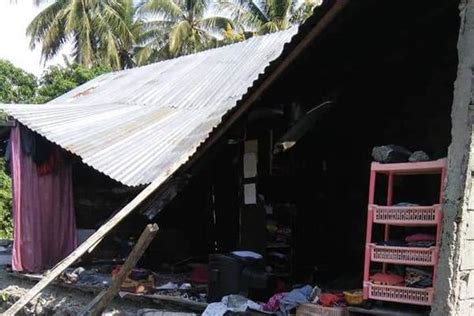 Jumlah pengungsi gempa di sulbar yang sebelumnya mencapai 91.000 jiwa jumlahnya terus ia mengatakan pengungsi gempa tersebut yang berada di kabupaten mamuju sebanyak 7.885 orang. Gelombang Gempa Berpengaruh ke Sulbar. Ini Kondisi ...
