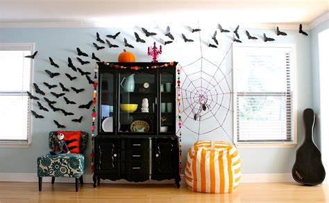 How to diy make bat repellent. Easy and awesome Halloween decorations for your home ...