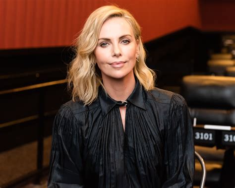 lady charlize theron on twitter photos de times talks ‘tully avec charlize theron t