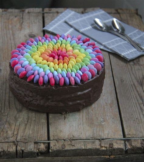 Kleine kuchen 20 cm springform rezepte; Smarties Schoko Torte | Kuchen ideen, Smarties kuchen und ...
