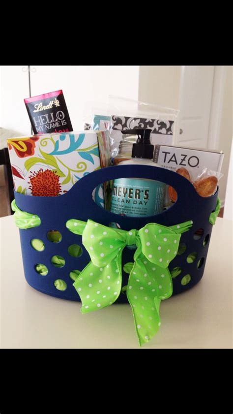 Homemade dollar tree gift basket ideas. cute dollar tree gift basket | DIY | Pinterest