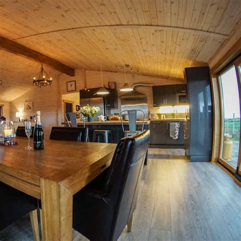 3 bedroom/3 bath cabin, sleeps up to 12, gorgeous mtn view. 4 Bed Log Cabin - V2 | Loghouse Log Cabins Ireland