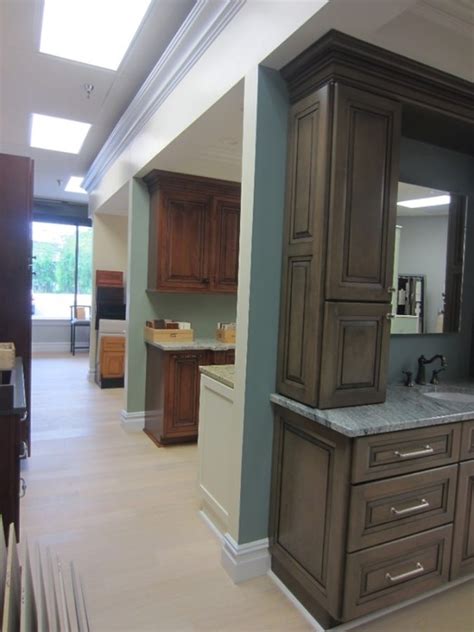 Choose cabinet discounters for the areas best selection of kitchen cabinets, countertops and flooring. Kitchen Cabinets in Springfield, NJ