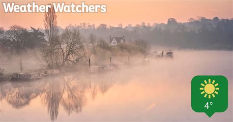 A bbc weather watcher photographed a pale purple ribbon in the night sky. Report - BBC Weather Watchers