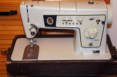 Vintage Singer Stylist Sewing Machine Special Zig Zag Model For