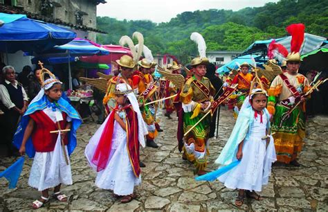 Libro En Línea Un Instante En El Paraíso Fiestas Y Ceremonias Tradicionales De Los Pueblos