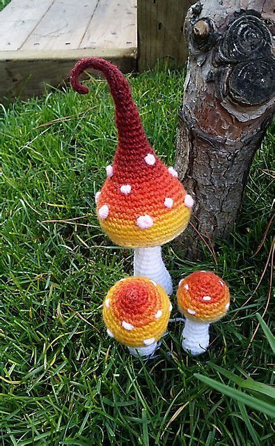There are several cacti with flower buds, and with cacti, you snooze, you lose. Pin on crochet flowers