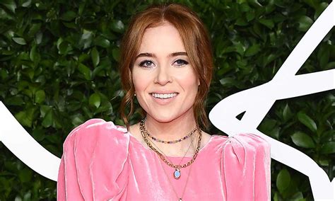 The One Shows Angela Scanlon Shows Off Baby Bump Photo As She Confirms