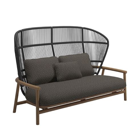 Dieses sofasystem lässt viele varianten in unterschiedlichen größen zu. Gloster FERN Sofa mit hoher Rückenlehne