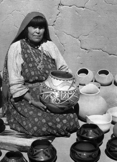 Pin By Hope Curran On Pottery Maria Martinez American Indian