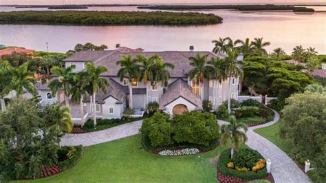 Mansions On The Market Waterfront Estate On Oceanview Drive Photos