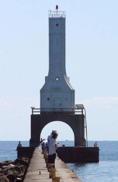 Lighthouse In Port Washington Port Washington Lighthouses Breakers