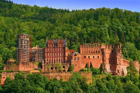Heidelberg Castle Ruin The Most Famous Of The World Soon Surrounded