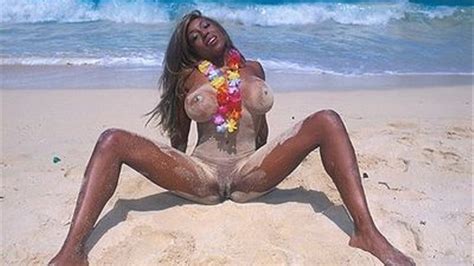 Big Tit Ebony Babe Anna Amore Nude Sandy At The Beach Of Oahu Hawaii