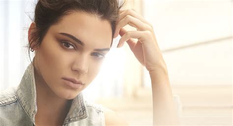 Kendall Jenner Mujer Modelo Cara Morena Luz Del Sol Fondo De