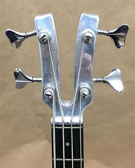 Kramer Dmz4001 Aluminum Neck Bass Guitar Chicago Pawners And Jewelers Inc