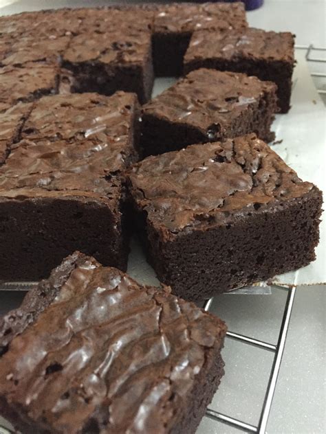 How to make brownies resep brownies. Chocolate Brownies Kedut ... | AmyHilmirda